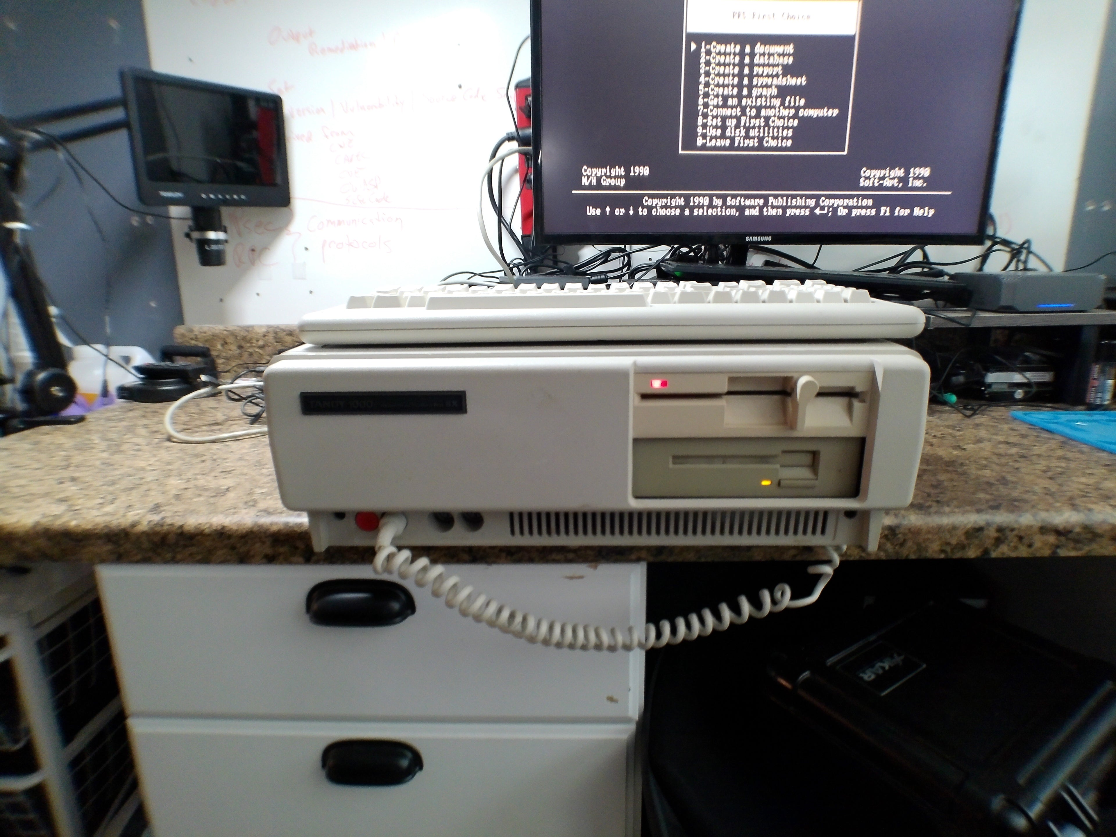 Tandy 1000 SX Computer – Fully Working, DOS, 20MB Hard Drive, Keyboard Included