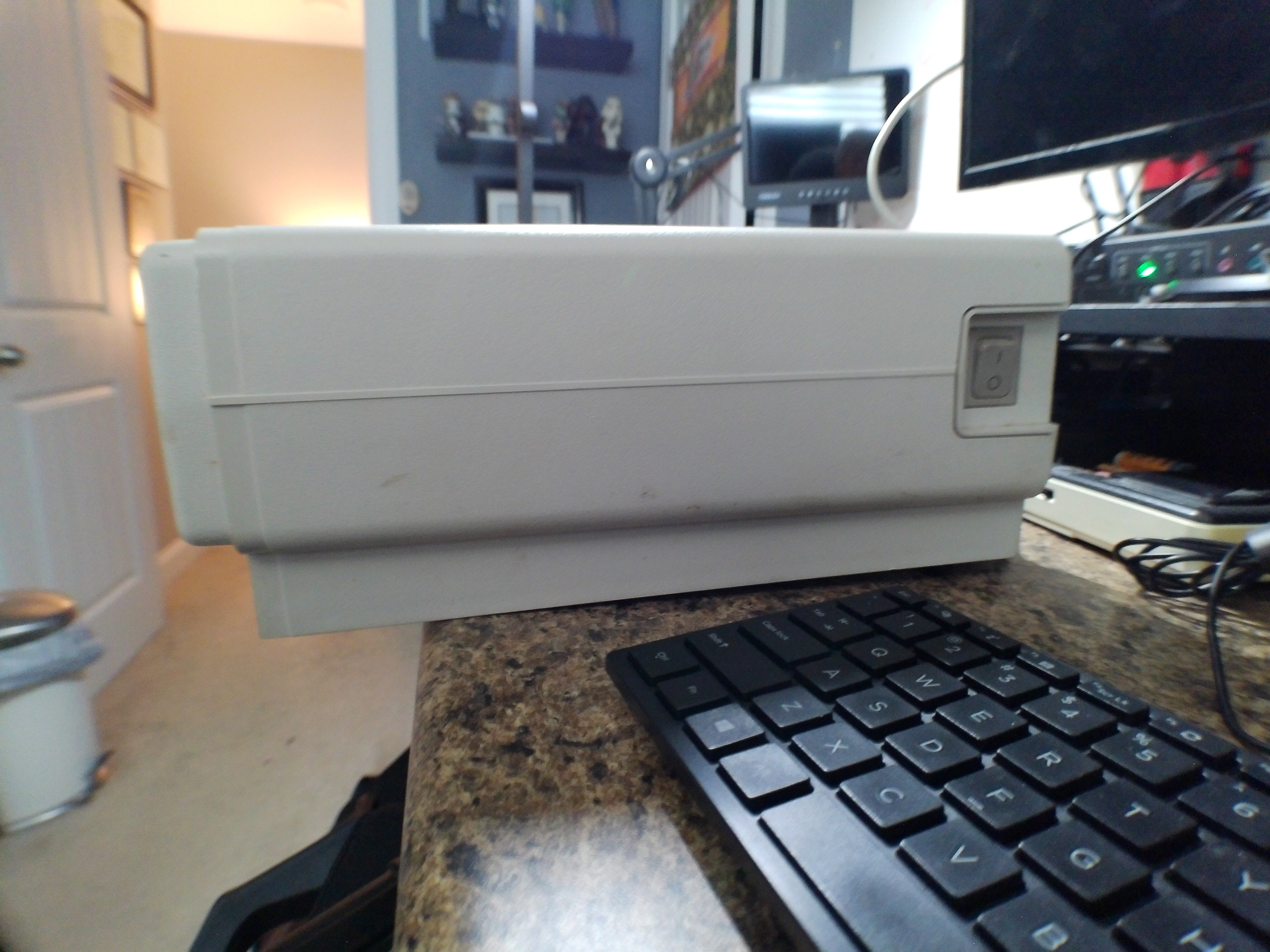 Tandy 1000 SX Computer – Fully Working, DOS, 20MB Hard Drive, Keyboard Included
