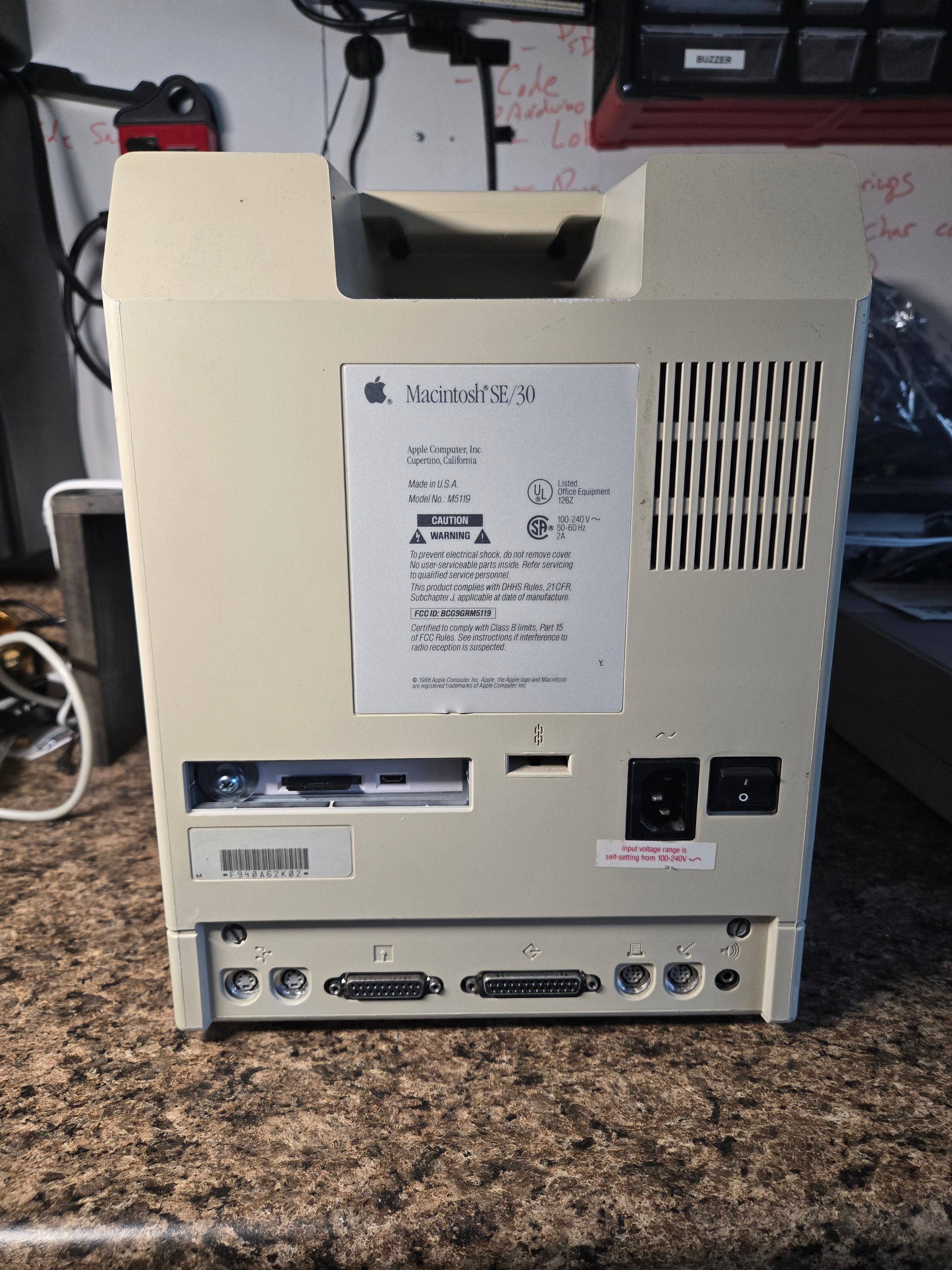 Apple Macintosh SE/30 – Tested Working, SD Storage Upgrade, Keyboard & Mouse, System 7.5