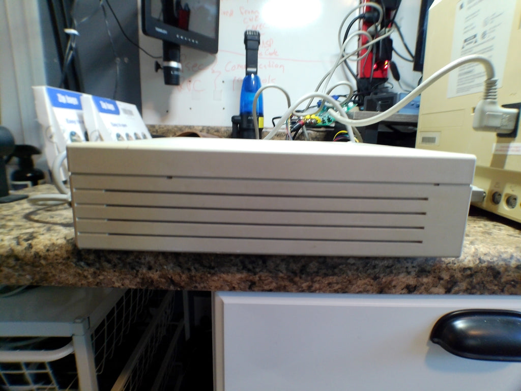 Apple Macintosh SE – External HD 20SC, Keyboard & Mouse, Bonus SCSI Drive, As-Is