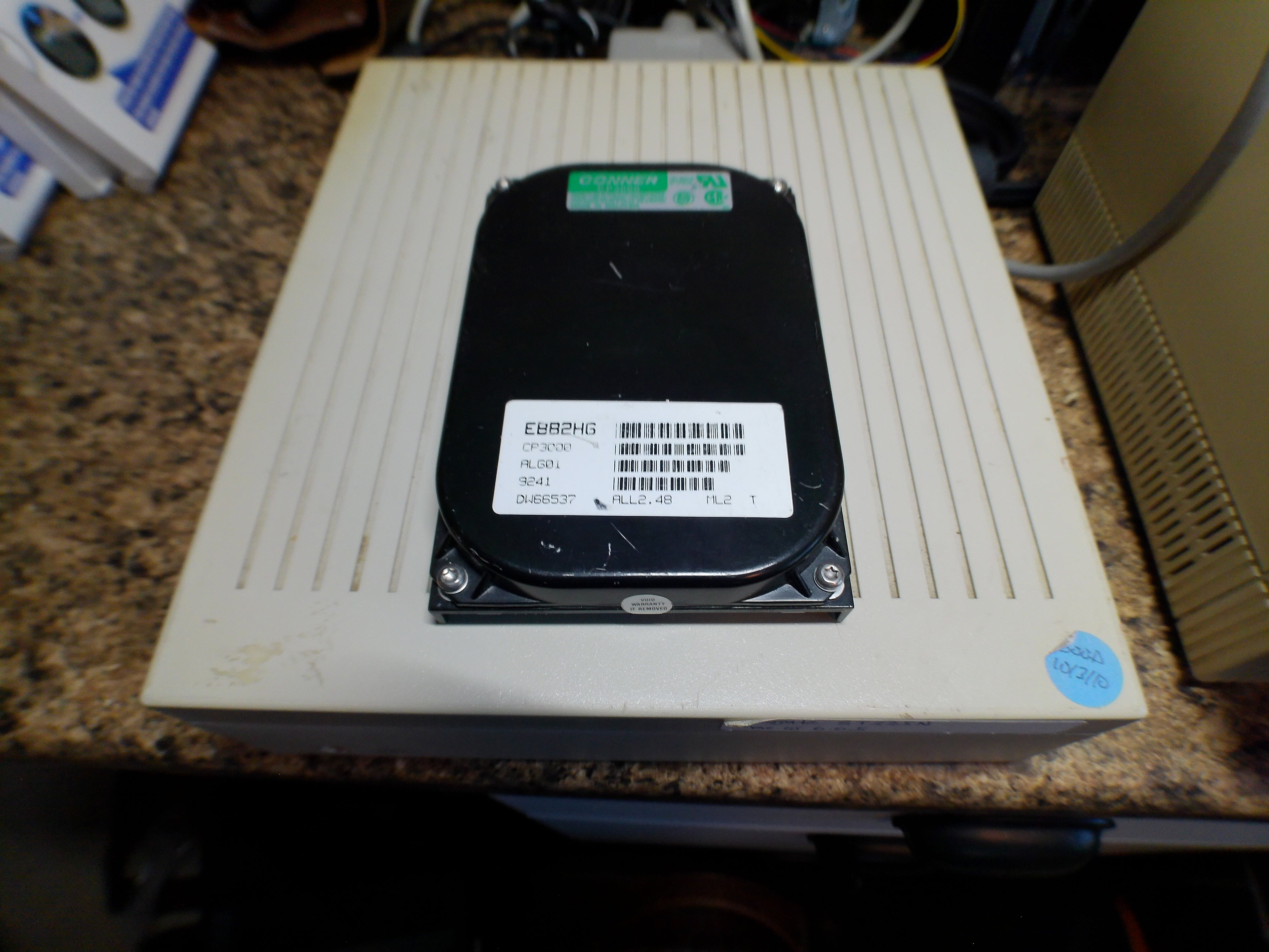 Apple Macintosh SE – External HD 20SC, Keyboard & Mouse, Bonus SCSI Drive, As-Is