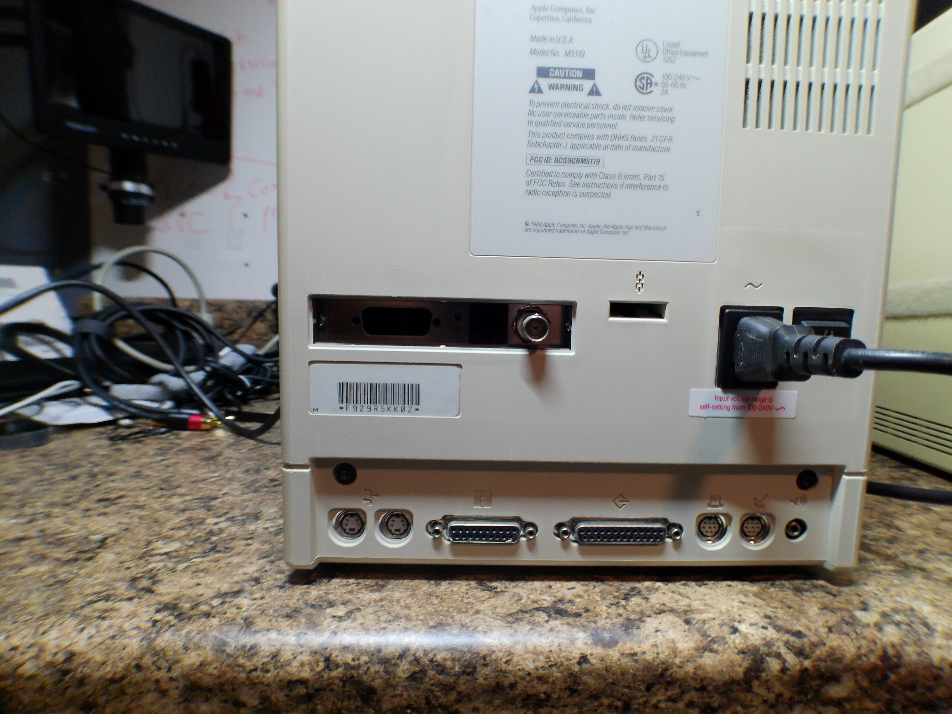 Apple Macintosh SE/30 + Macintosh Plus Bundle – New PRAM Batteries, Display Issues, For Repair