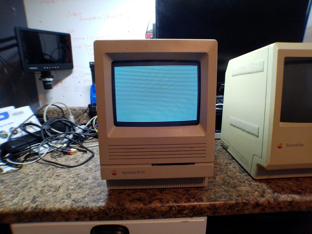 Apple Macintosh SE/30 + Macintosh Plus Bundle – New PRAM Batteries, Display Issues, For Repair