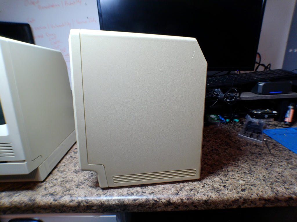 Apple Macintosh SE/30 + Macintosh Plus Bundle – New PRAM Batteries, Display Issues, For Repair