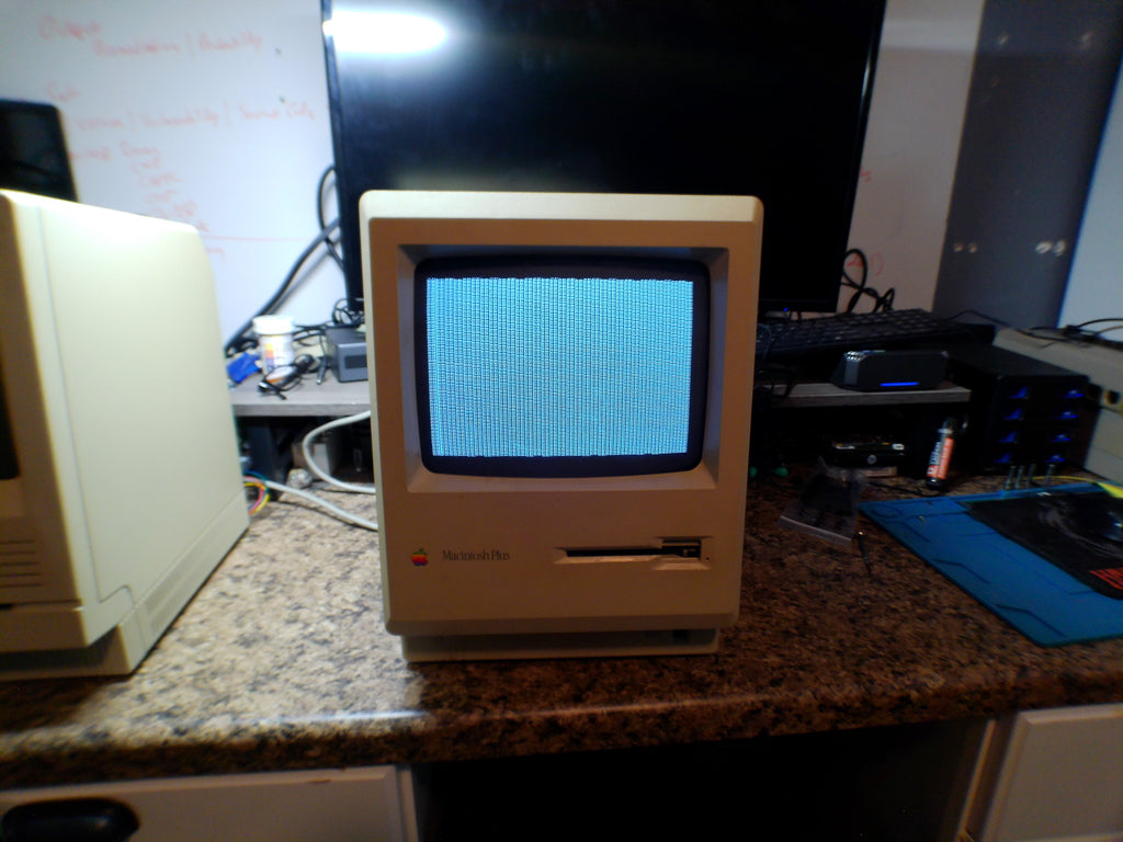 Apple Macintosh SE/30 + Macintosh Plus Bundle – New PRAM Batteries, Display Issues, For Repair