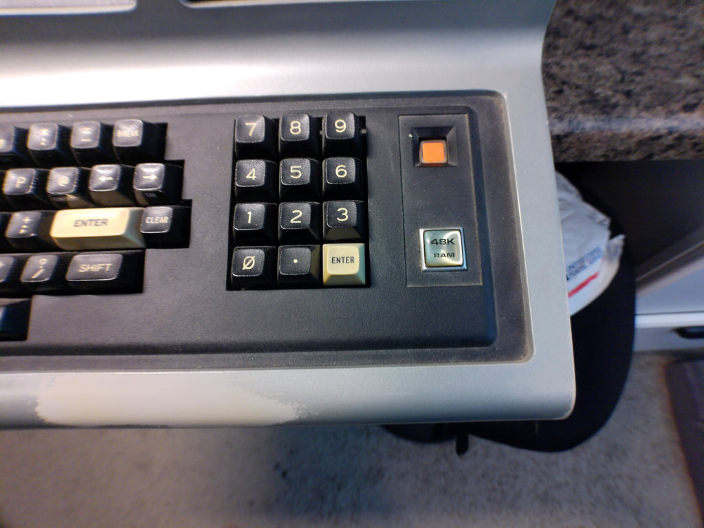 Radio Shack TRS-80 Model III Microcomputer — Powers On, Screen Active (As-Is)