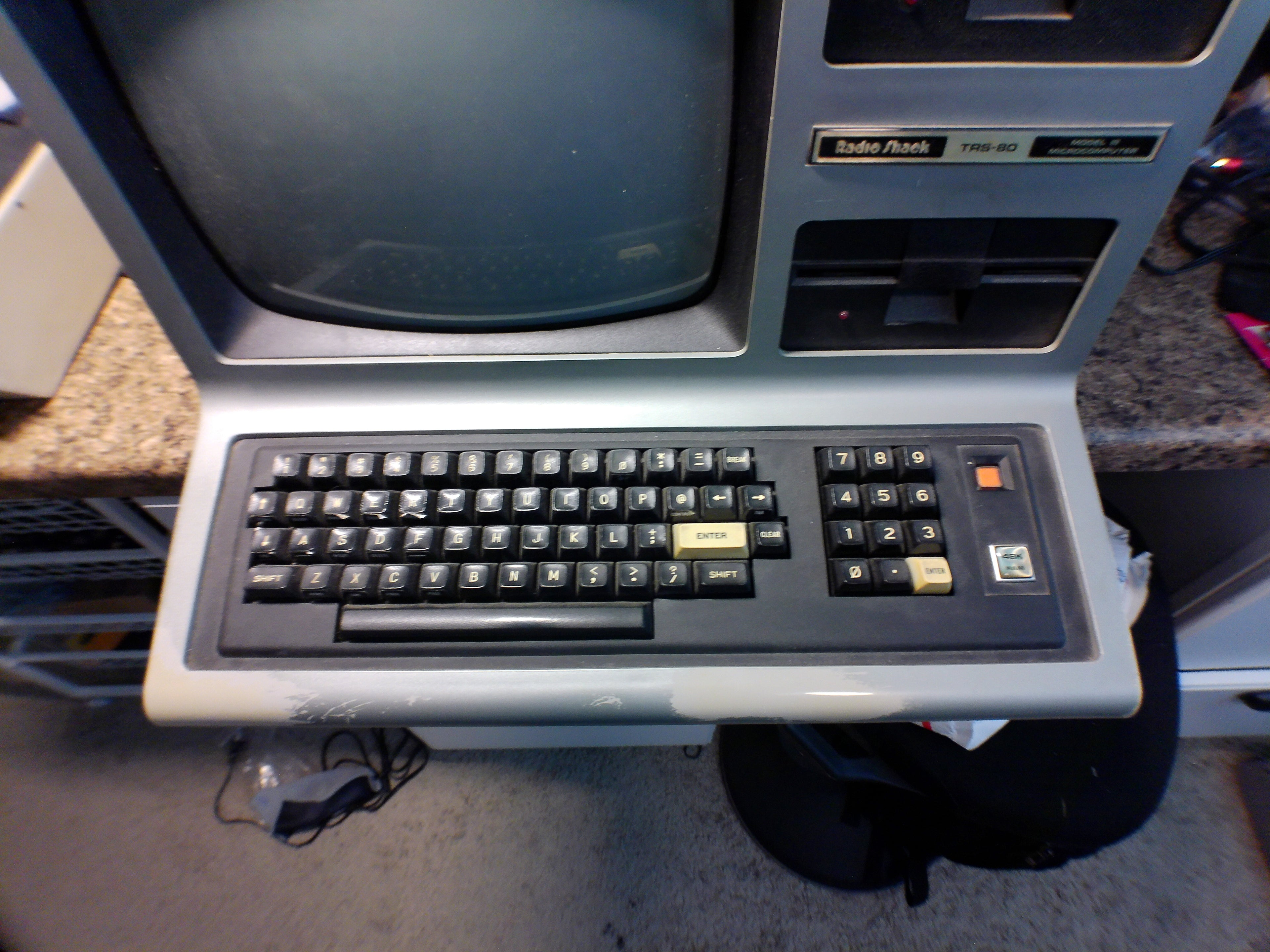 Radio Shack TRS-80 Model III Microcomputer — Powers On, Screen Active (As-Is)